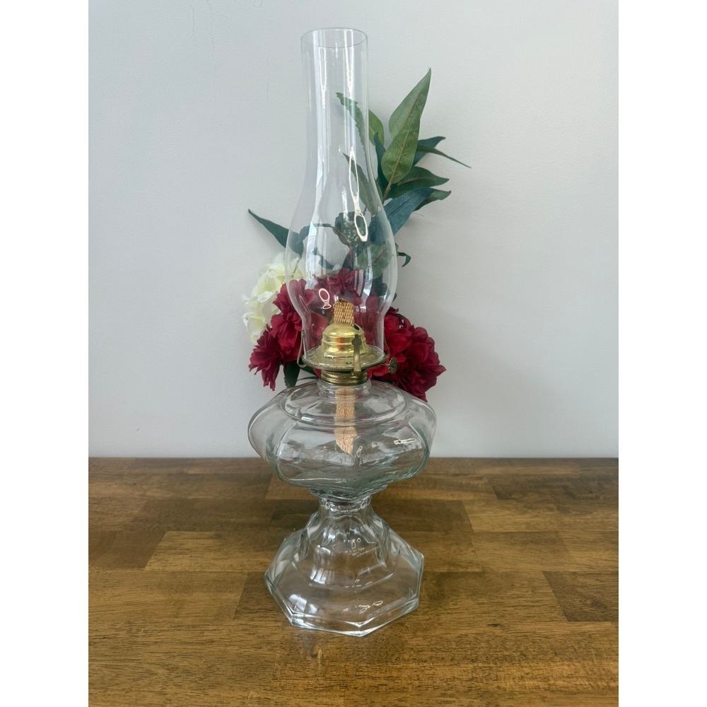 Vintage Clear Glass Oil Lamp Hurricane Lamp Pedestal Base‎ Farmhouse Decor